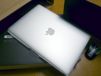 Image:20120306MacBookAirComes.jpg